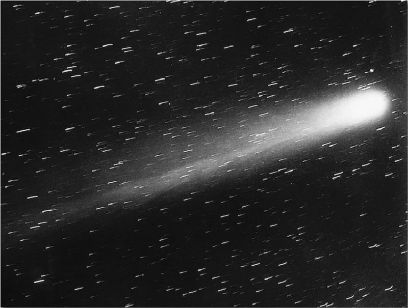 halleys-comet-photograph-1-1