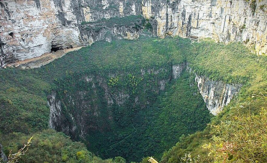Xiaozhai tiankeng, S-China, near Chongqing