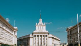 София е сред 70-те най-конкурентоспособни региона в трансатлантическия индекс, но различията спрямо САЩ, Европа и страната остават дълбоки
